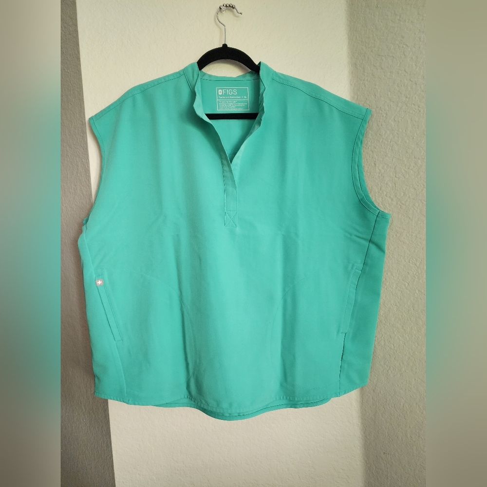 Figs scrubs set